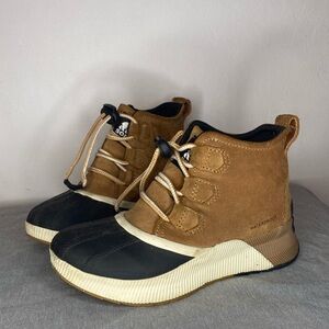 Kids Sorel Out n About boots waterproof